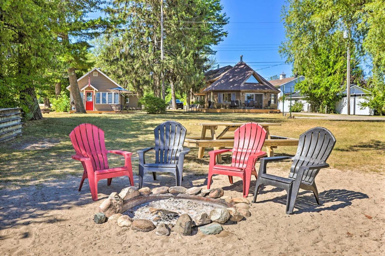 Quaint Studio With Shared Beach Walk To Suttons Bay Exterior foto