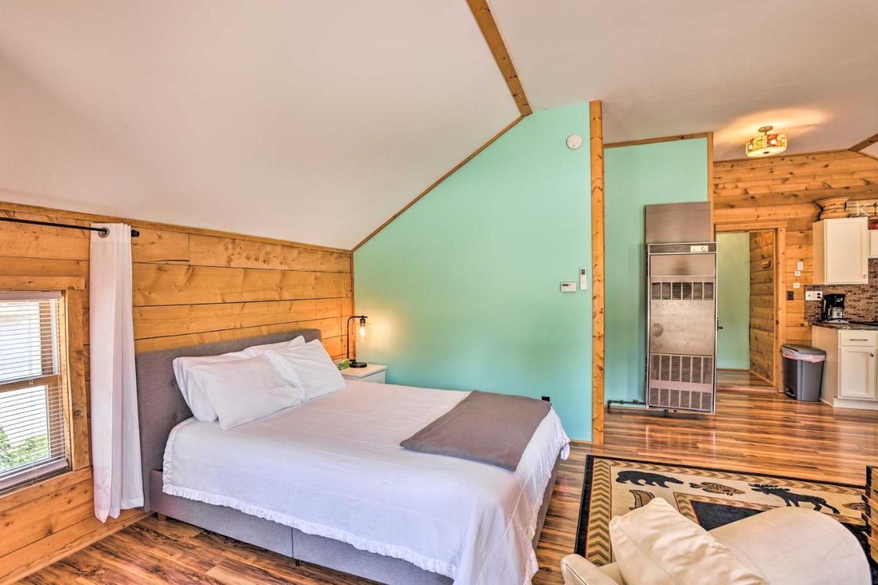 Quaint Studio With Shared Beach Walk To Suttons Bay Exterior foto